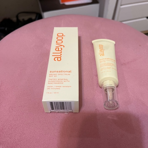 NEW Alleyoop Sunsational SPF 50 Skin Tint in Golden Hour - Picture 4 of 4